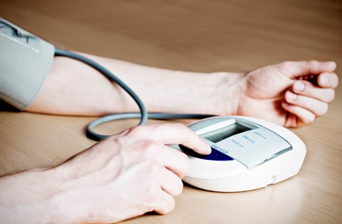 Ovo je najlakši način za snižavanje krvnog tlaka (i jako je jednostavan) - multitrator.com